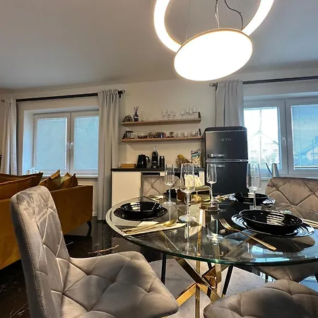 Villa Cely Dom, Novy, Stylovo Zariadeny *