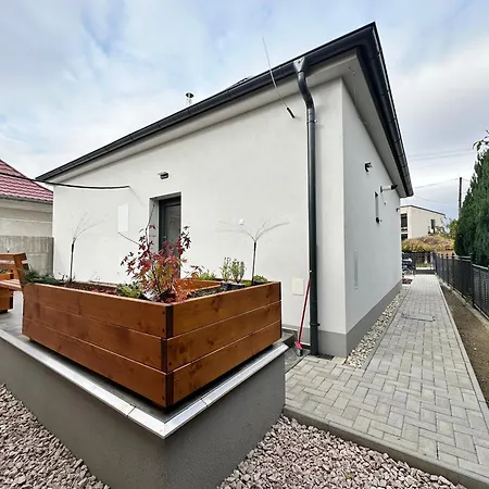 Cely Dom, Novy, Stylovo Zariadeny Villa *