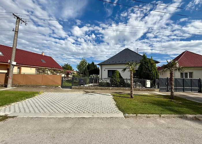 A Whole New House Close To X Bionic 10min וילה Kalinkovo